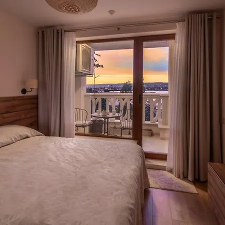 Marina Apartment-2bdr At South Bay Complex * 瓦爾納