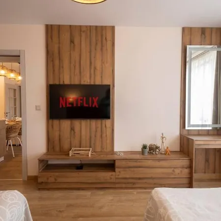 Marina Apartment-2bdr At South Bay Complex 公寓