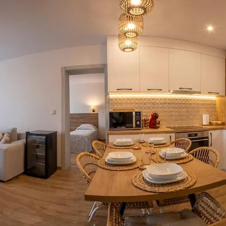 Marina Apartment-2bdr At South Bay Complex 公寓 瓦爾納