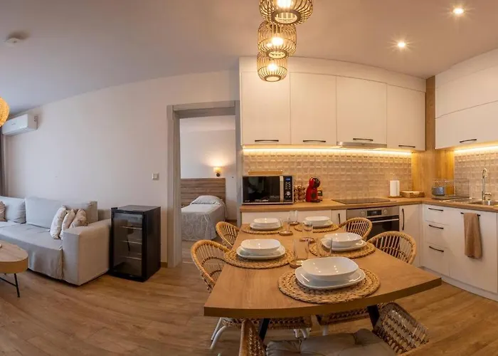 Marina Apartment-2bdr At South Bay Complex Appartamento Varna