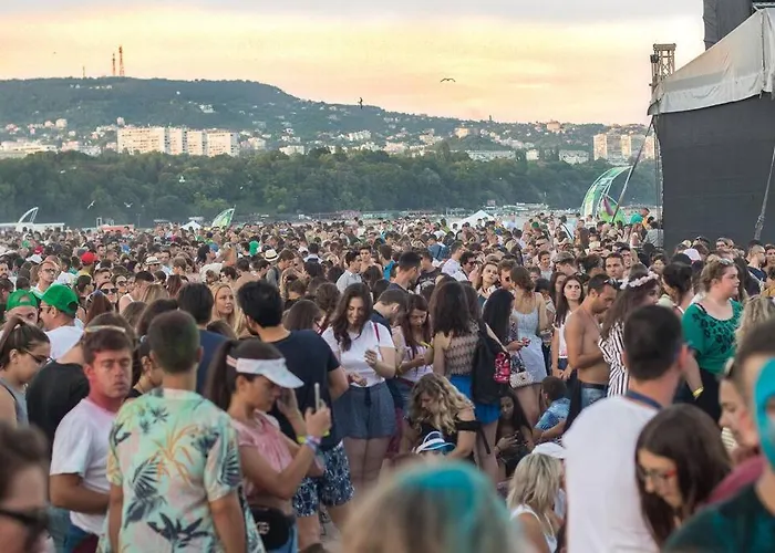 דירה Marina Apartment-2bdr At South Bay Complex וארנה